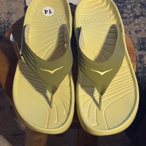 NWT Hoka One One Yellow and Olive Flip Flops